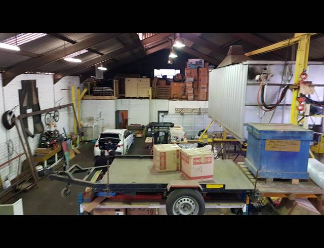442M² FACTORY FOR SALE IN BELLVILLE CENTRAL